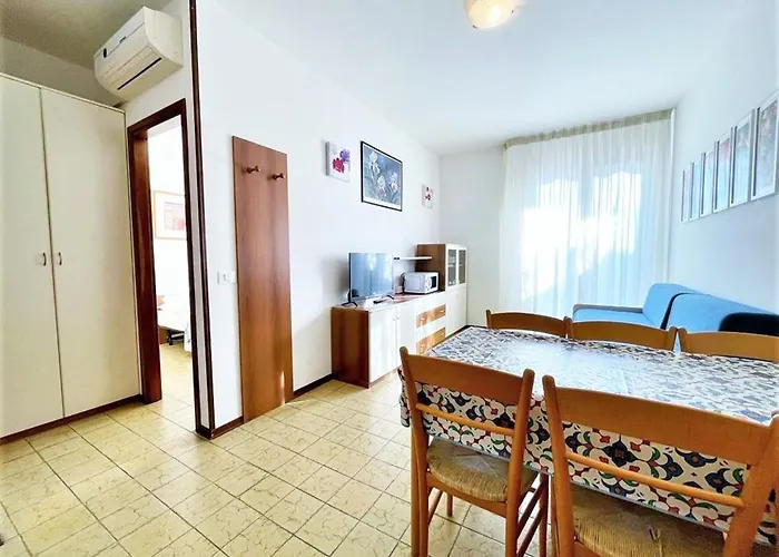 In Caorle 500 M From Apartamento